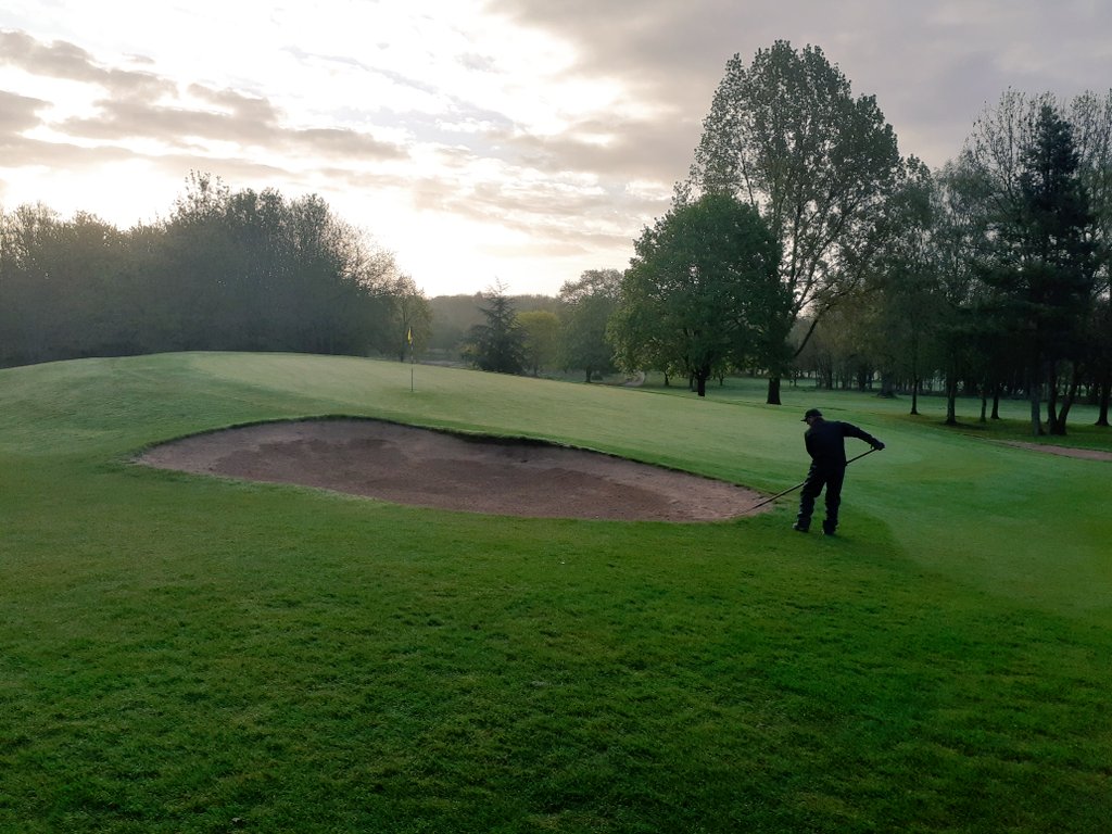 Lovely morning <a href="/IngestreParkGC/">Ingestre Park GC</a> a little wet in places following overnight rain but greens have all come up well <a href="/IanDaviesEEEgol/">Ian Davies</a> <a href="/TacitGolfUK/">John Chamberlain</a> @RobRockAcademy <a href="/MidlandsGolfer/">Midlands Golfer</a> <a href="/robrockgolftour/">Rock Junior Golf League</a> <a href="/kevk62/">Kevin Kinzer</a>