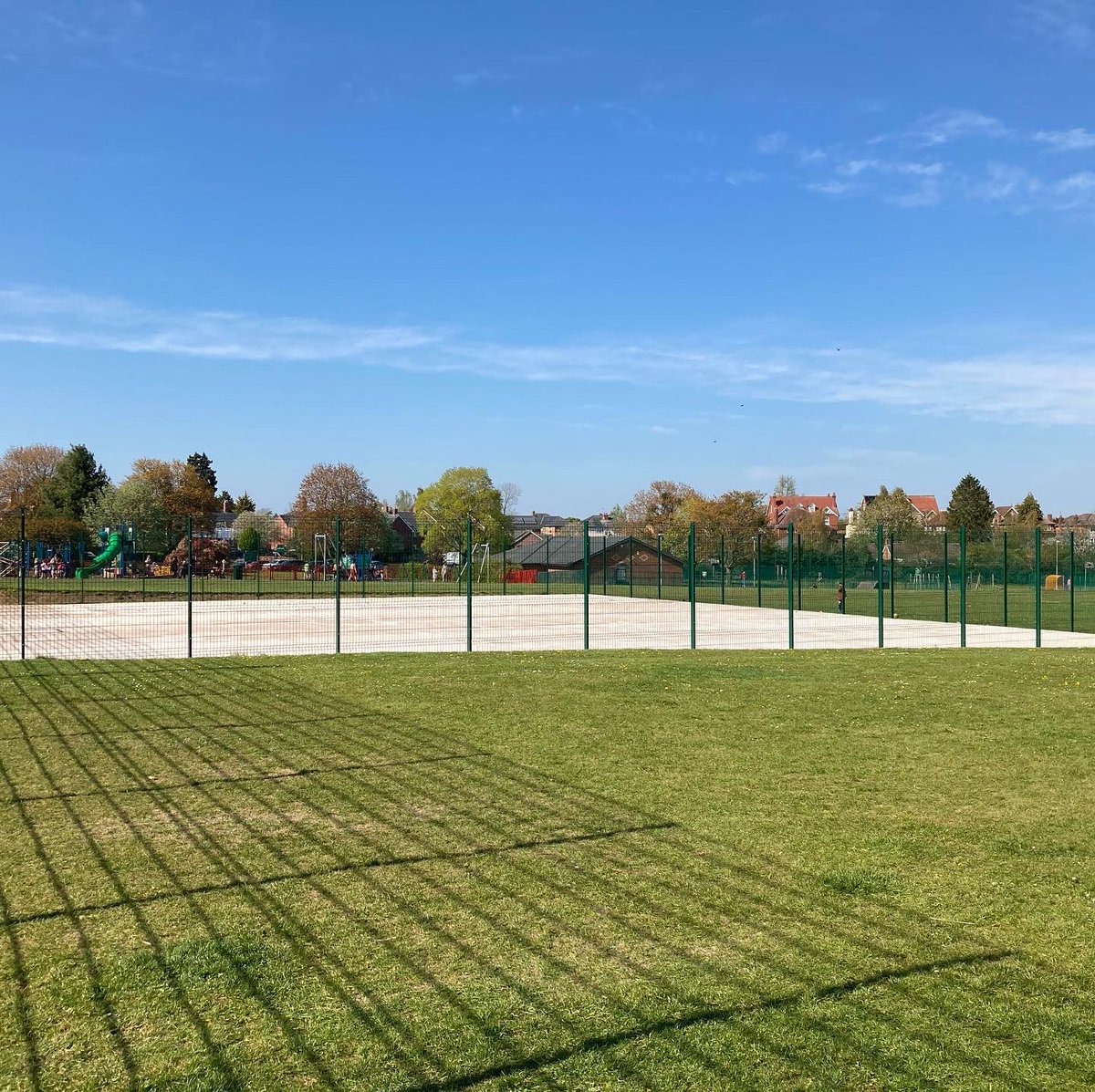 MalvernHoops's tweet photo. Progress so far...! #malvernbasketball #ukbasketball #malvern #uk #victoriapark #basketball #flexcourt #englandbasketball #outdoorbasketball #summerbball #nba #bbl #worcestershire #comingsoon https://t.co/JHQCxbkKV1