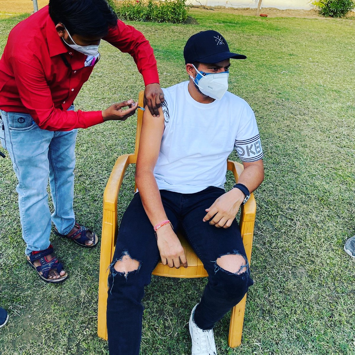 KKRiders's tweet photo. .@imkuldeep18 completes step 1 of the process ✅

Follow his example, register yourself and book an appointment on https://t.co/hFnvul3vXF to get the vaccination as soon as you're eligible!🙏🏼

 #KKR #StayHomeStaySafe https://t.co/1p94umoxeJ