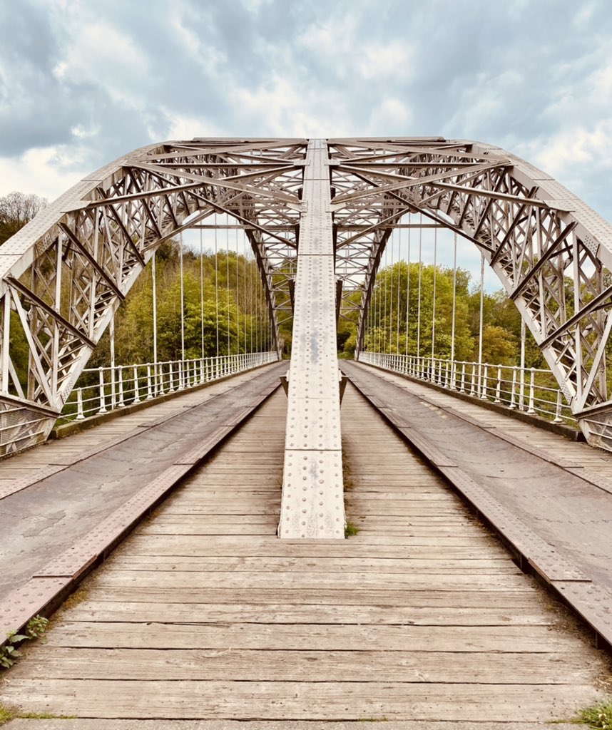 samshalew's tweet photo. A few from yesterday’s walk along the River Tyne Trail. A stretch 13.5 miles long steeped in local industrial history. Well worth a mooch - started at Prudhoe Station ending at Quayside Newcastle. #weekendwanders #RiverTyne #Northeast https://t.co/fLJBpGG2kW