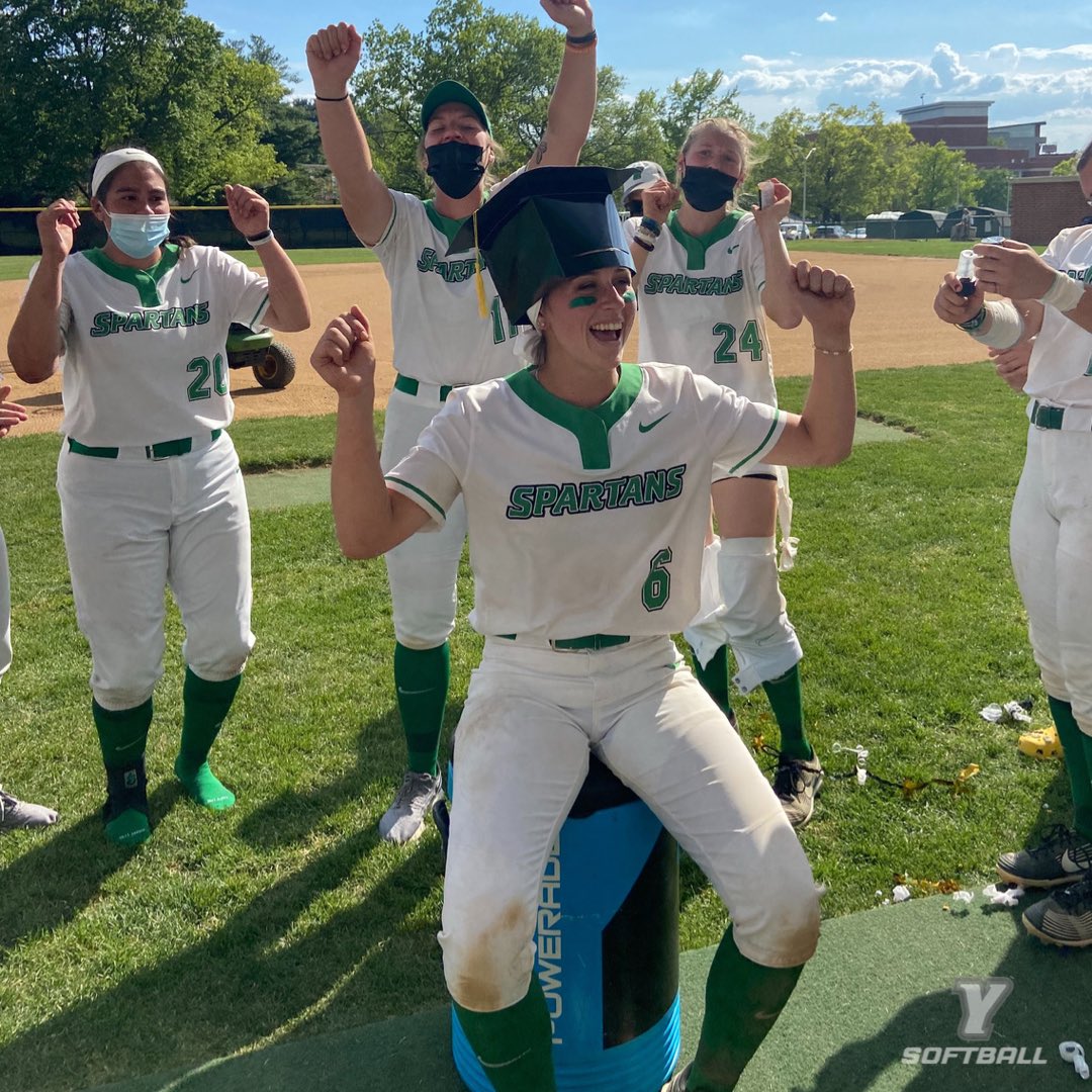 A look at <a href="/ShylaPastore/">Phyla Sastore</a>’s Saturday:

🎓 Graduate
🥎 Dominate in the circle
🏆 Win a championship
🏆 Earn MVP honors

#LetsGoYork | #NeverSatisfied⛰