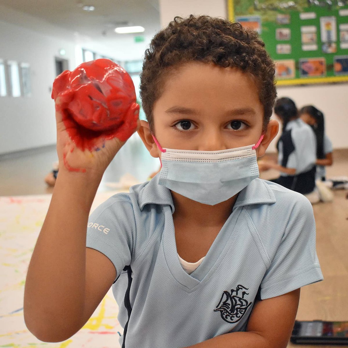 NLCSDubai's tweet image. Inspired by Jackson Pollock&apos;s art, Grade 1 students used the #SpheroBolts to splatter the paint and make trails and patterns by programming and controlling them to do the same as humans can by hand.
Well done to everyone involved in this activity! 
#NLCSDubai