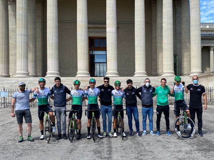 🇭🇺👌 Cerramos el #TourdeHongrie con el 4º puesto de <a href="/Jhojangs/">Jhojan</a> en la general y la demostración del buen trabajo de todo el equipo. Faltó la victoria, pero el camino es ese.

🔗 Balance con declaraciones de @rubenmh85 en la web: bit.ly/2SV8cqz

📸 <a href="/Tour_de_Hongrie/">Tour de Hongrie</a>