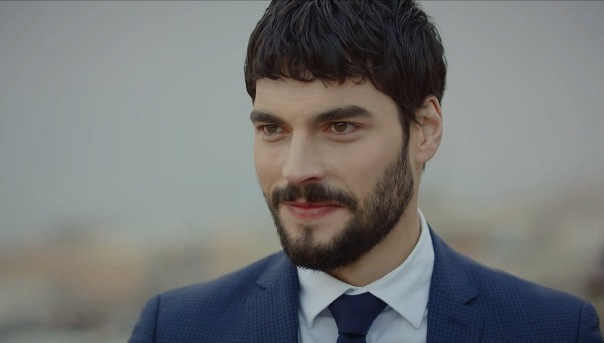 -Ne yapmam lazım bana güvenmen için?
-Göğe salıncak kurman lazım.
-Tamam, kurarız.

#ReyMir✨