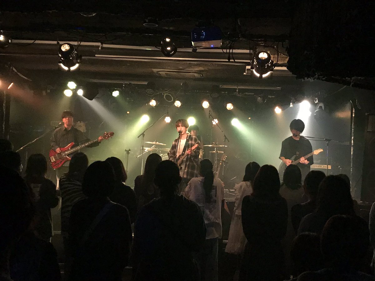 YUYU_IXI's tweet photo. Nenococrank本当にカッコよかった
後半戦、ネノコクランクの4人が揃った姿を見た瞬間涙が溢れてきた

また、笑いあえるように https://t.co/CnAwgduXGI