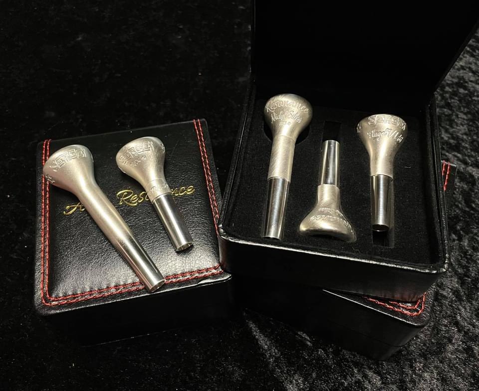 Courtois クルトワ 305 Elite セルゲイ・ナカリャコフ使用モデル