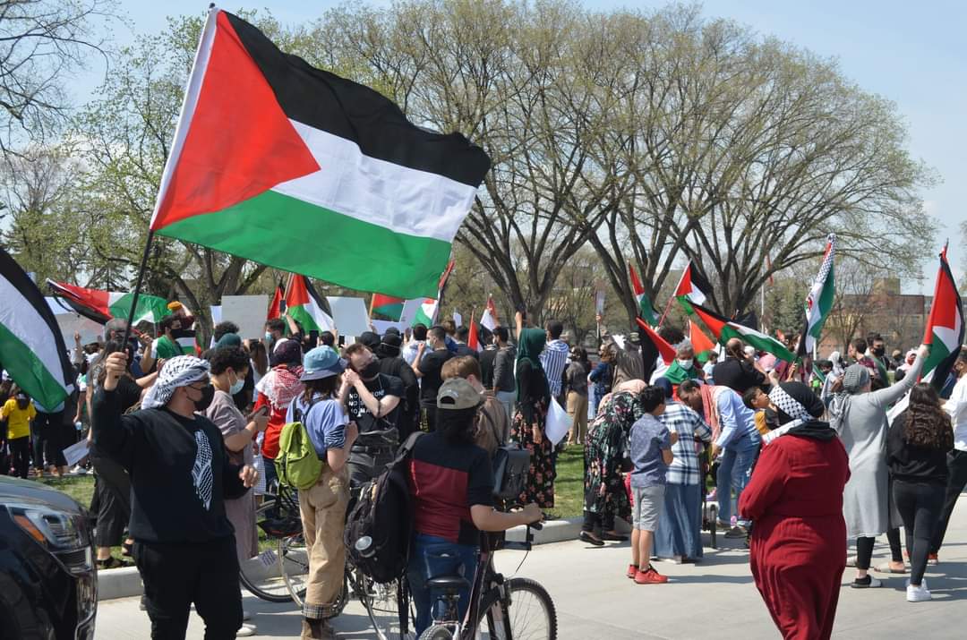 ManitobaYCL's tweet photo. Winnipeg was out in full force for #Palestine yesterday! Free Palestine! End the Israeli occupation! #nakba73 #SaveSheikhJarrah https://t.co/0sr3gG1SB9