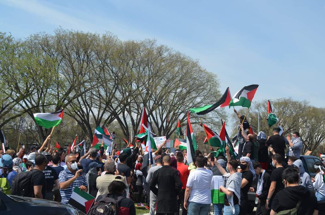 ManitobaYCL's tweet photo. Winnipeg was out in full force for #Palestine yesterday! Free Palestine! End the Israeli occupation! #nakba73 #SaveSheikhJarrah https://t.co/0sr3gG1SB9