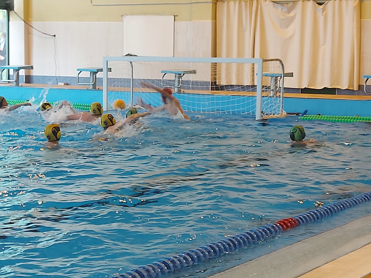 Resultados
#CtoGallegoInfantil 🏆🤽‍♂️🤽
Semifinal
<a href="/cwsantiago/">Clube Wáter-polo Santiago</a> Masc. (3-8) <a href="/cmarinaferrol/">c marina ferrol</a>