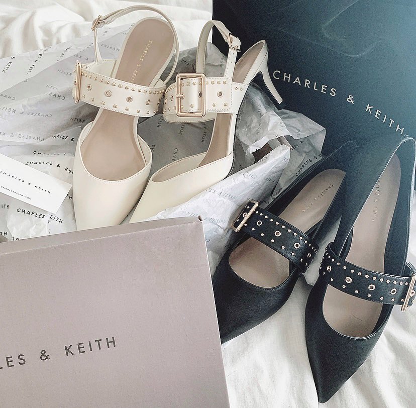 柔らかい CHARLES KEITH スタッズ スリングバックヒール tdh