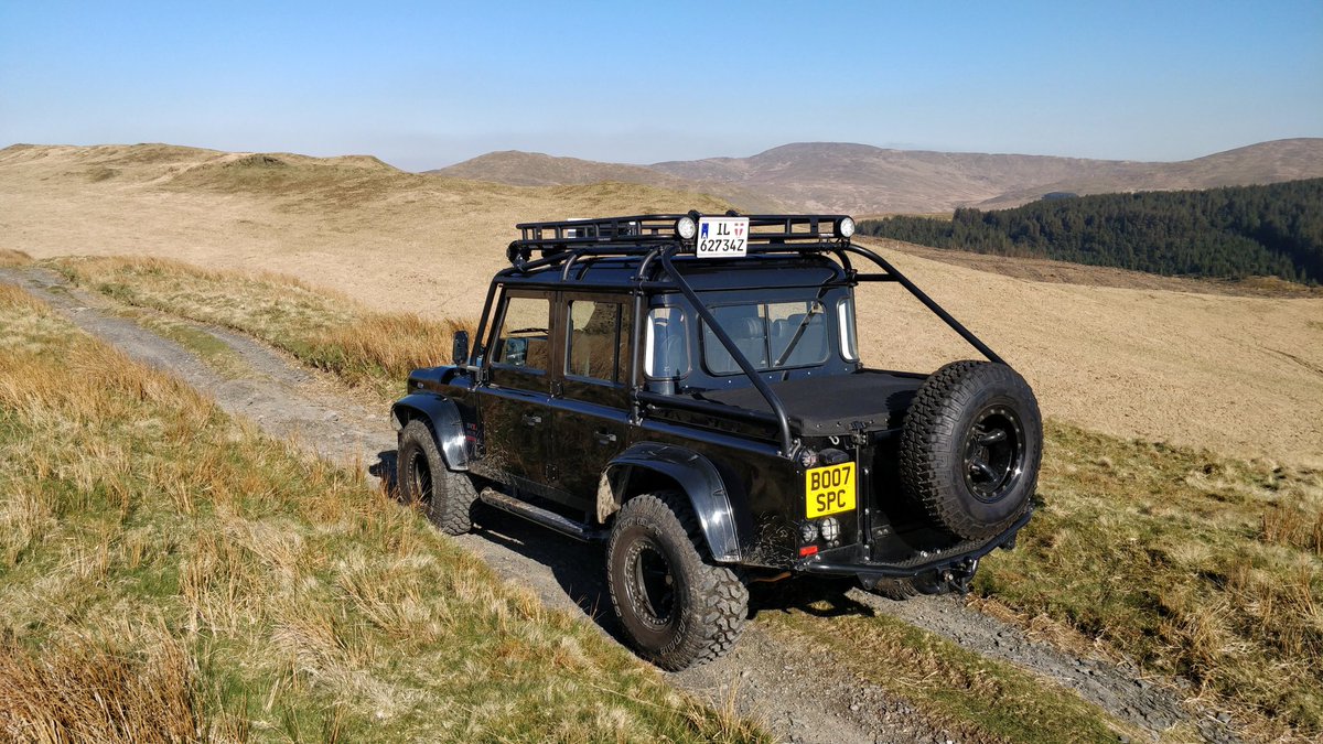 Into the wild. ⚡😎⚡ #electricadventure #electriclandrover #landroverdefender