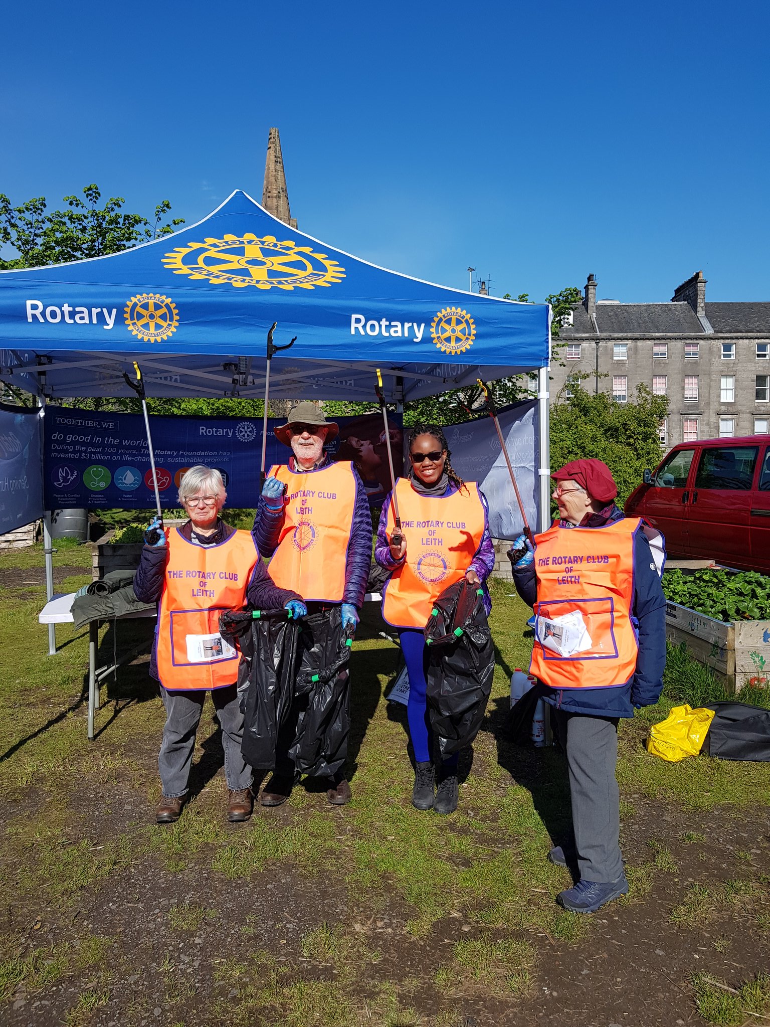 Leith Rotary on Twitter "Litter picking on Leith Links today. 