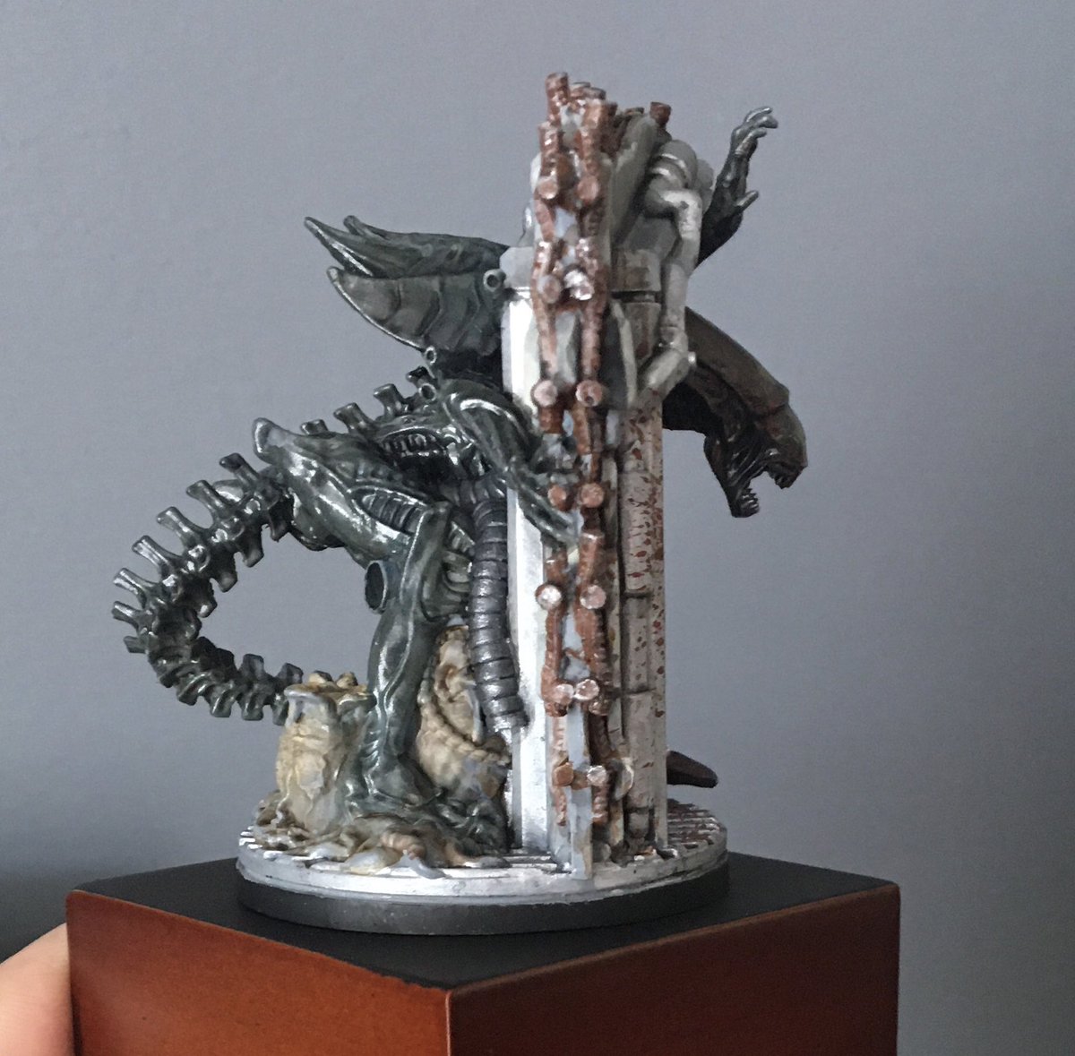 karl_artist's tweet image. Saved for ‘a rainy day’ or should I say a very rainy weekend a part-done model now completed. Just finished painting a rare &amp;amp; long out of production #prodos #alienqueen #aliens figurine; mounted with a hand painted logo to add to my collection.