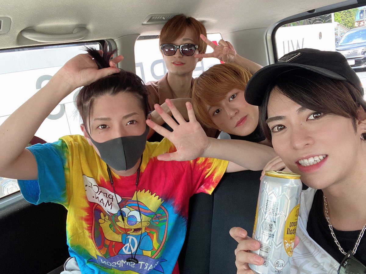haruto_omedeto's tweet photo. GW最終日はBBQ。
MVPはルク
もはや川の神
あーめん
#gdニトロ #gdelements #gdルク #gd悠斗 #帰りの車うるさい https://t.co/EYST3Ec5VD
