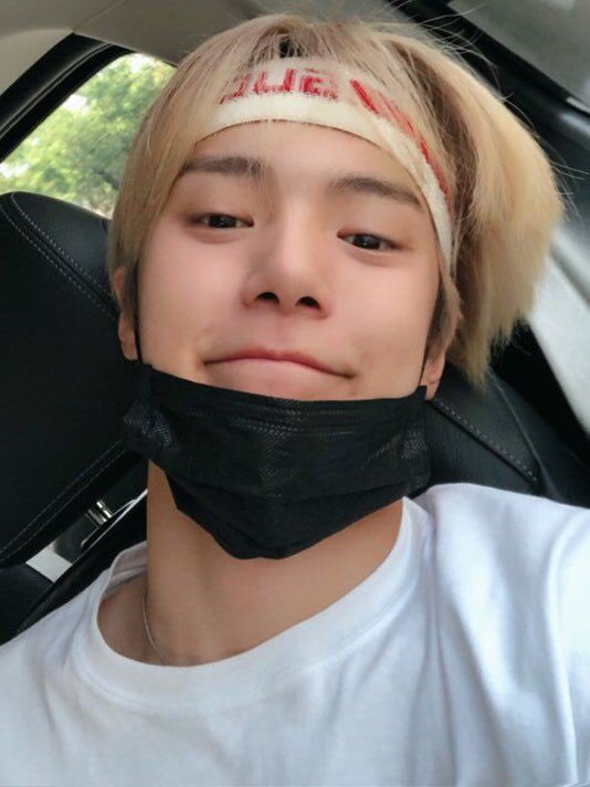 errorcode1990's tweet image. ขนาดนี้ก็เอาโทรศัพท์กูไปเลย 

📍สนามแบดมินตัน