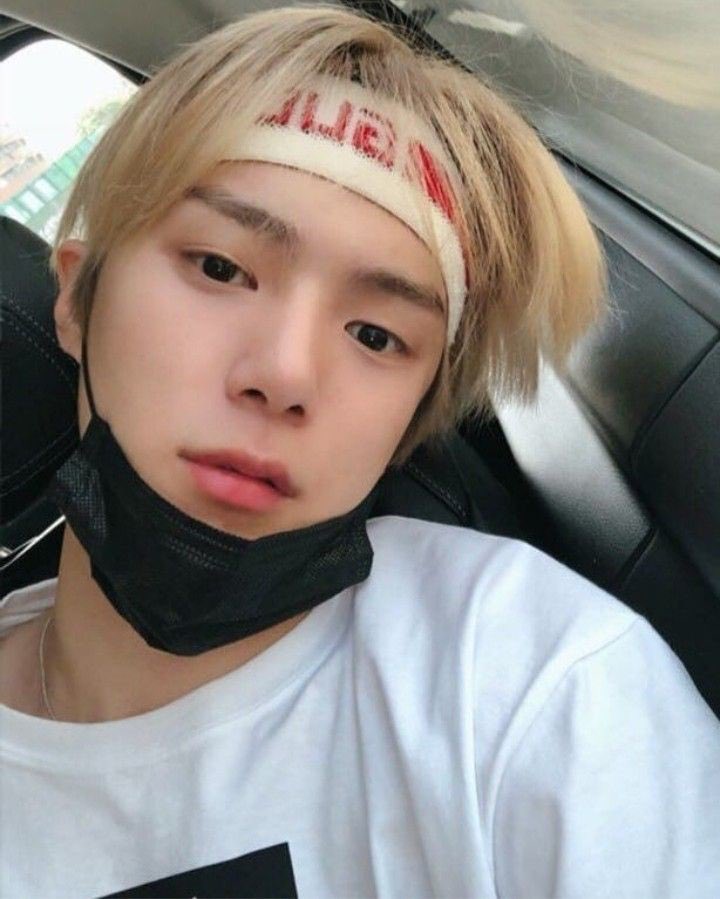 errorcode1990's tweet image. ขนาดนี้ก็เอาโทรศัพท์กูไปเลย 

📍สนามแบดมินตัน