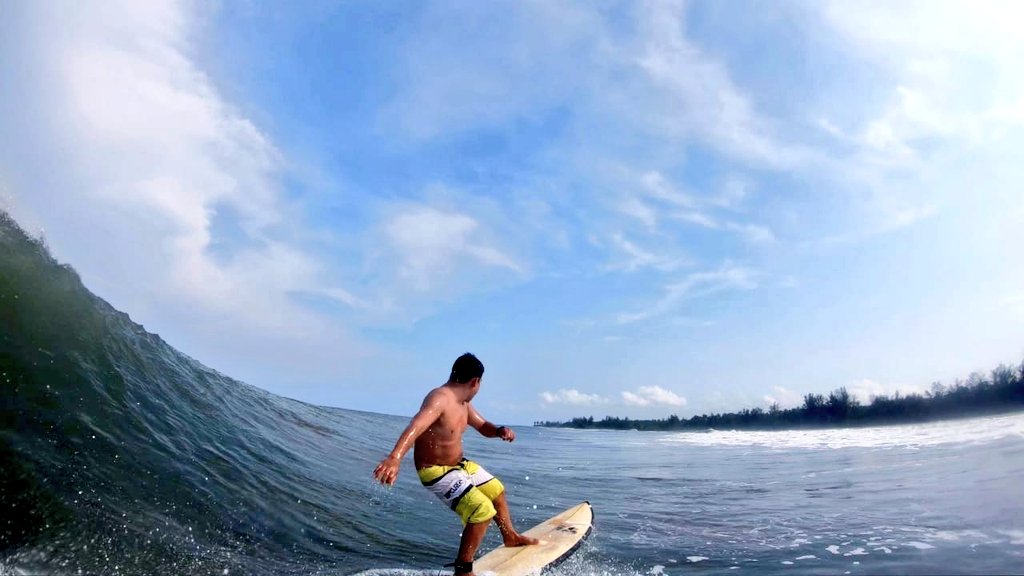 dadel02135369's tweet photo. ombak Bengkulu keren @jefrianto_rian pengen kesitu da 😂😉 @Surfing @SurfingFrance https://t.co/SS0XhbtfvK