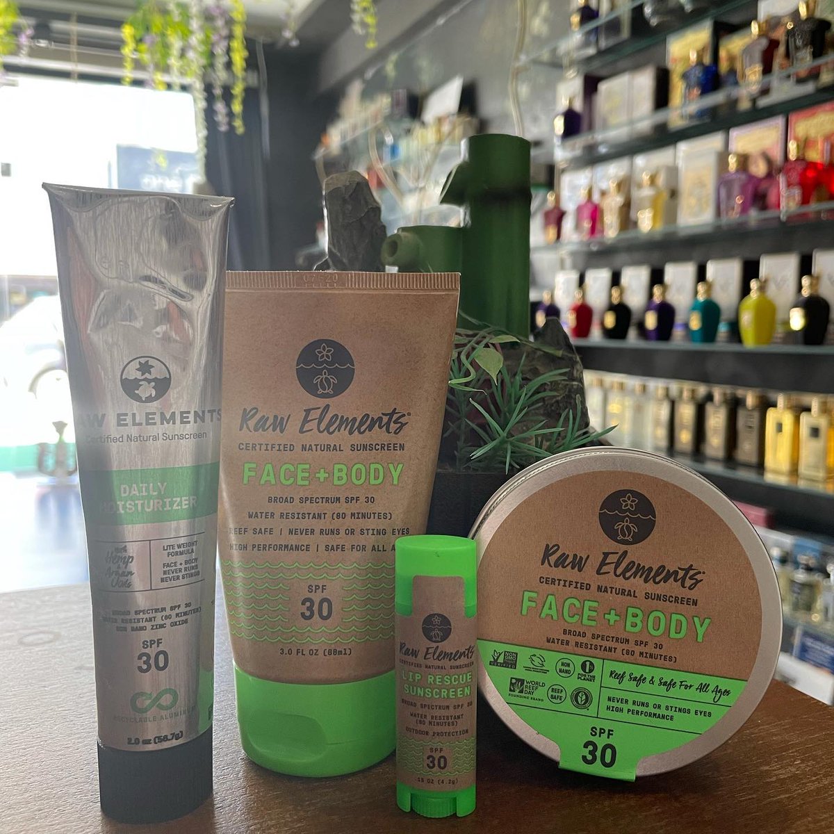 rosinaperfumery's tweet photo. Sunny days are back ☀️
Protect your skin and protect our seas 🌊
#rawelements #nochemicals #reefsafe #reef #ocean #sunblock #rosinaperfumery #perfume #niche #nicheperfume #nicheperfumery #nicheperfumerygreece #nicheperfumeryathens #elite #luxury #fragrance #highend #αρωμα https://t.co/qz1lVpebhm