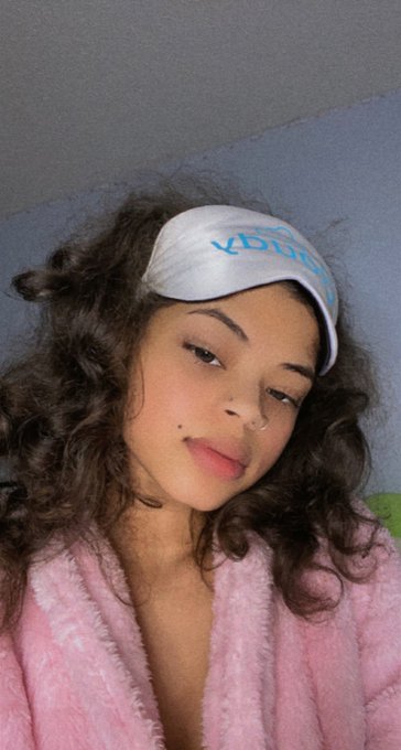 thank you guys for 1k followers !! <3 https://t.co/TxRevGy8eY<a href="/tag/sellingpanties"class="tags"><span>#sellingpanties</span></a><a href="/tag/sellingcontent"class="tags"><span>#sellingcontent</span></a><a href="/tag/buy"class="tags"><span>#buy</span></a>