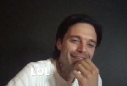 cumberbitchhhh's tweet photo. АААААААААА😭😭😭😍😍
Как же я хотела попасть на этот вебинар #SebastianStan 

(SEBASTIAN STAN ON THE STANFORD ZOOM CALL) https://t.co/KcgSCKt7RF