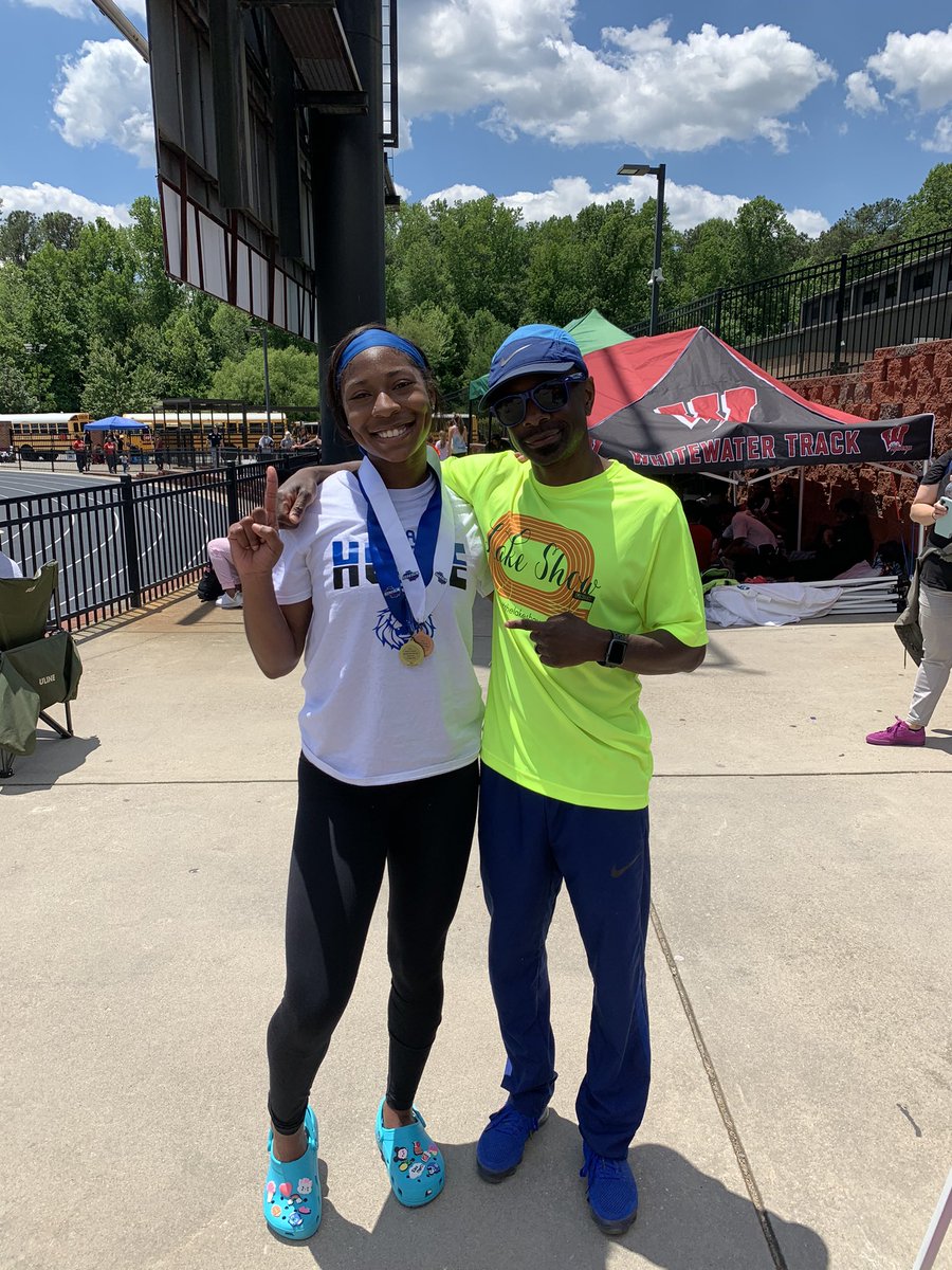 Shout out to <a href="/imariii4/">mari</a> who battled  lingering calf &amp; shin pain all year but she pressed on &amp; finally ran 1st leg on our 4x100 Relay placing 1st &amp; PRed in the 100 meters 11.80 placing 3rd