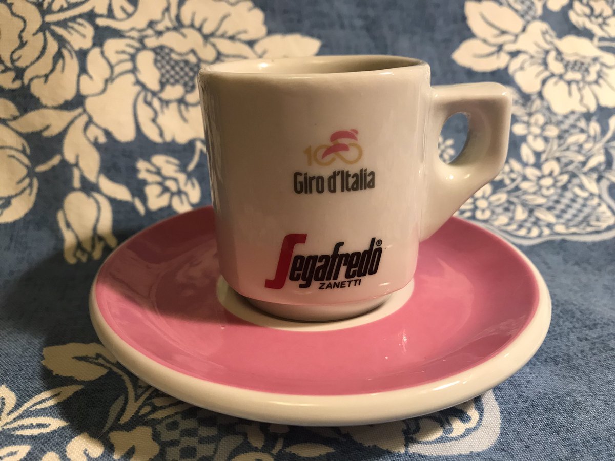 popizou's tweet photo. GCN配信みながら🚴‍♀️
バニラアイスに濃く淹れたコーヒーをかけて☕️（エスプレッソが苦手）
ジロ100回記念のSegafredo ZANETTI Espressoのエスプレッソカップ☕️
＃Giro
＃Giro100
＃Giro104
＃SegafredoZANETTIEspresso
＃giroditalia 
＃gcnjapn https://t.co/BfeOvBEDoL
