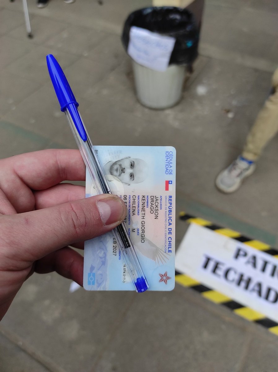 GiorgioJackson's tweet image. Listo con mi voto.✌🏼

Recuerden que quienes votaron por el rechazo no se pierden ninguna votación. Y mientras más baja la participación, más sobre representados estarán.

¡Vayan a votar! 
#Elecciones2021CL