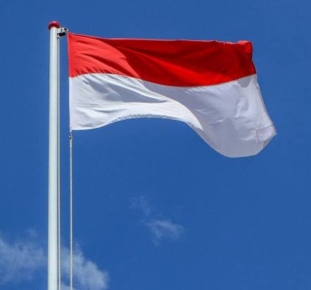 SAUDARAKU,
JIKA ANDA WNI
BENDERA KITA SAMA :
MERAH PUTIH

MAKA PASTIKAN
MERAH PUTIH HARUS LEBIH TINGGI POSISINYA
DARI BENDERA MANAPUN!

JANGAN KARENA DIRIMU SEDANG BELA NEGARA BUKAN NKRI LALU BENDERA MEREKA KAU TINGGIKAN DAN BENDERAMU SENDIRI KAU LUPA!

SALAM MERAH PUTIH ❤️🇮🇩
