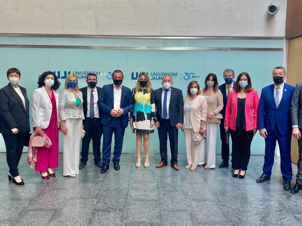 barrachinaMarta's tweet image. Feliç dia de la província de Castelló! Orgull de terra i de persones. Especialment als que hui han sigut distingits per la @dipcas: els sanitaris, l&apos;ITC, el Platges de Castelló, l&apos;escriptor Manuel Vicent i el Banc d&apos;Aliments. Hui sou els nostre reflex.

#OrgullDeCs