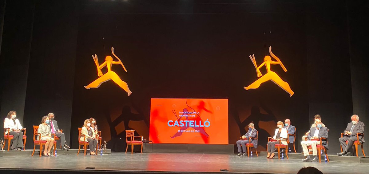 barrachinaMarta's tweet image. Feliç dia de la província de Castelló! Orgull de terra i de persones. Especialment als que hui han sigut distingits per la @dipcas: els sanitaris, l&apos;ITC, el Platges de Castelló, l&apos;escriptor Manuel Vicent i el Banc d&apos;Aliments. Hui sou els nostre reflex.

#OrgullDeCs