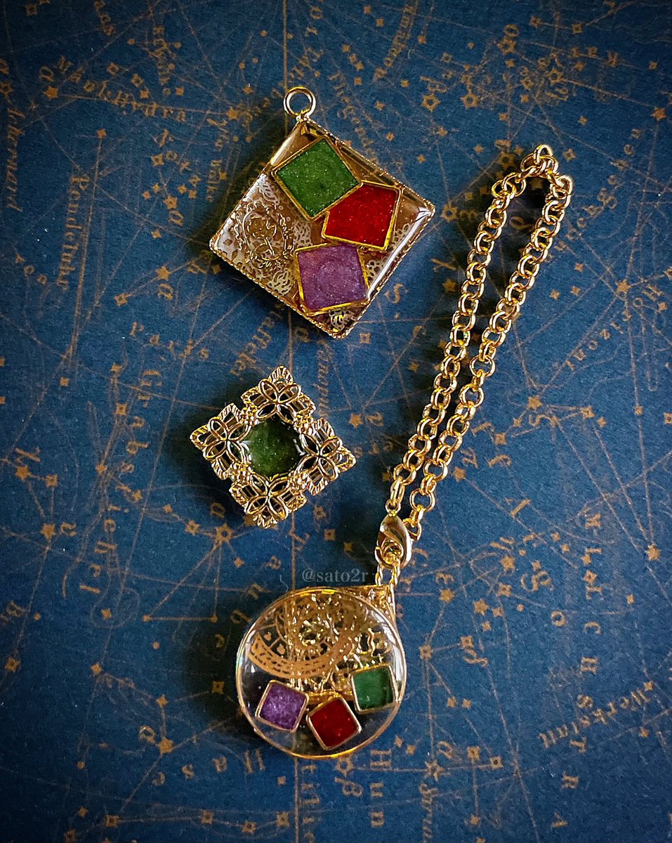sato2r's tweet photo. 久しぶりのレジン。全てチャームにする予定。
#レジン https://t.co/ImCmxDSulY