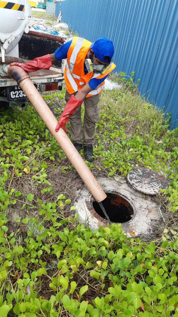 hassanshaahu's tweet photo. We are proud to solve the sewerage issues at Farukolhufushi Isolation Facilities. 

During this exercise, we will be unblocking all sewer related issues and drain all septic tanks.

MWSC will always ensure the conveniece of the public is met, in such situations. @MWSC_Official https://t.co/FsAf6jd7RY