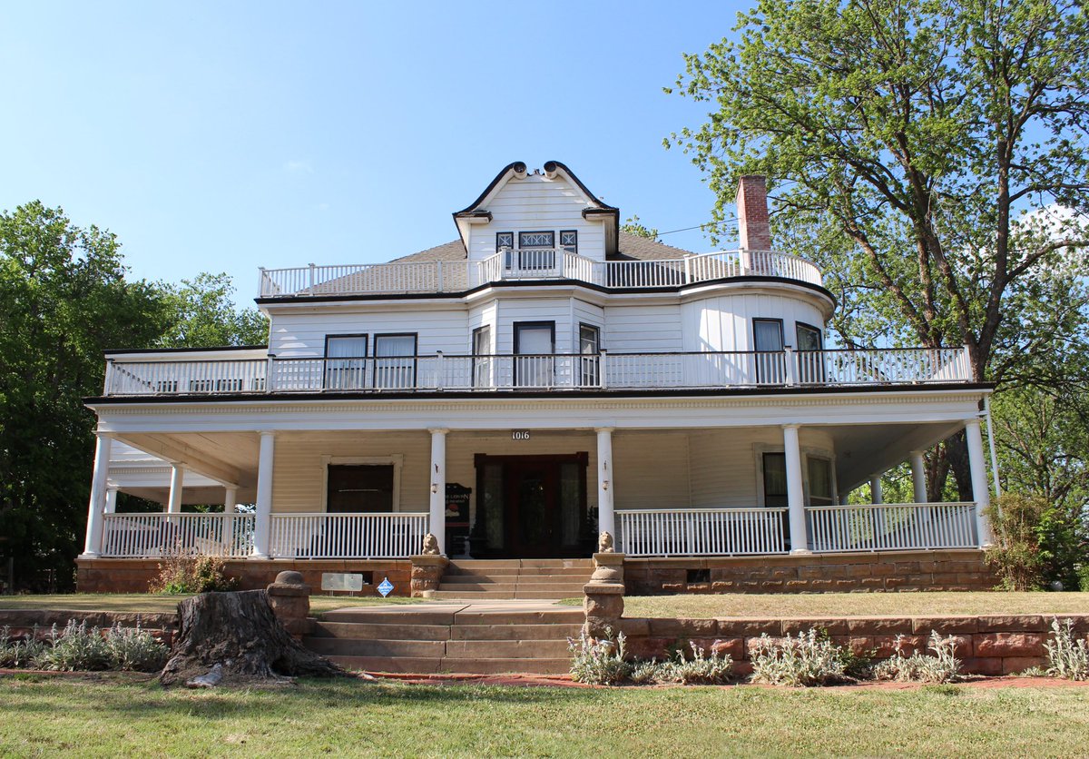 SWGFGhostHunter's tweet image. Join us today and tonight as we travel to Guthrie Oklahoma to investigate the infamous Stone Lion Inn!! We will also be checking out some alleged haunted locations in Guthrie!! We will be on live off and on so be sure to stay tuned

See you on Live!!