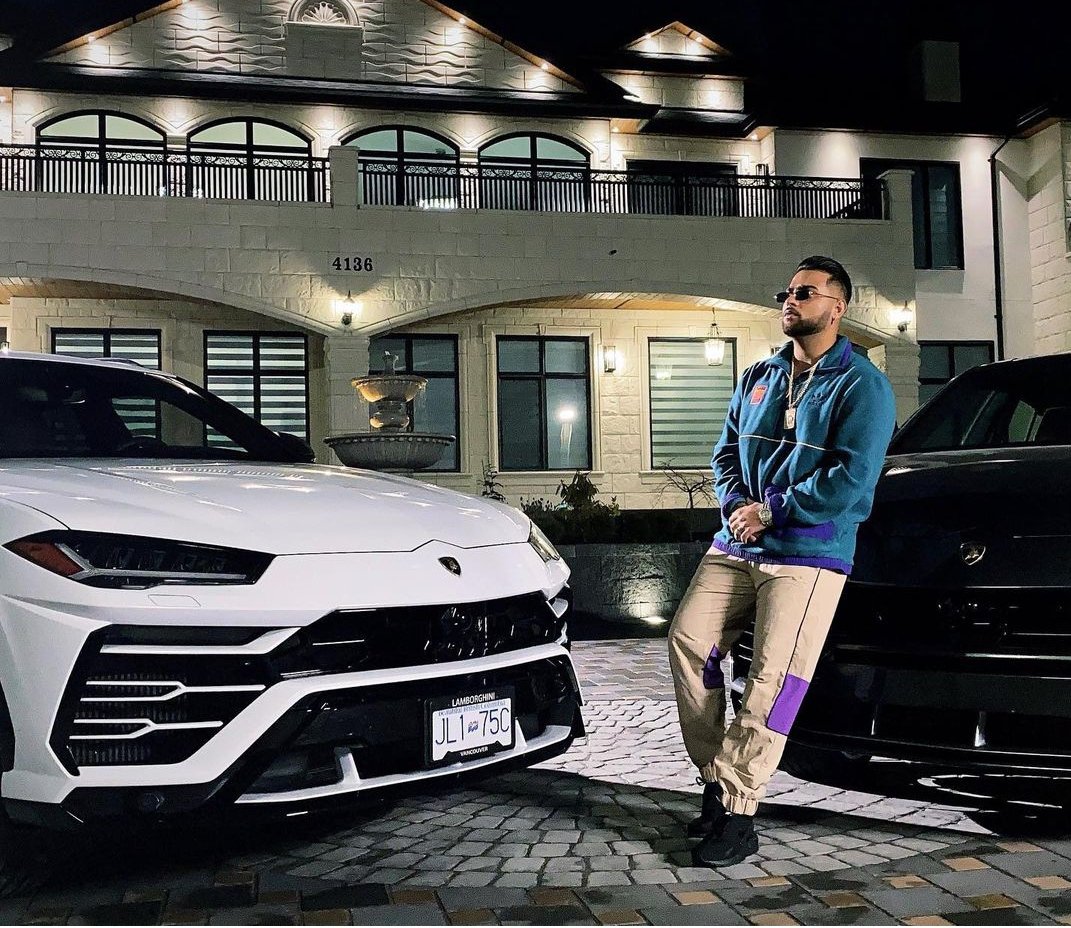 kaurg2k2's tweet photo. ਜੱਟ  ਦੱਬਦਾ ਨੀ ਥੁੱਕ ਲਾ ਕੇ ਹੱਥੀ ਚੱਕਲੂ
ਜਿਹੜੇ ਬਣਦੇ ਪੋ੍ਹਣੇ ਜੁੱਤੀ ਥੱਲੇ ਰੱਖਲੂ
@GeetanDiMachine https://t.co/09RQO5j1gA