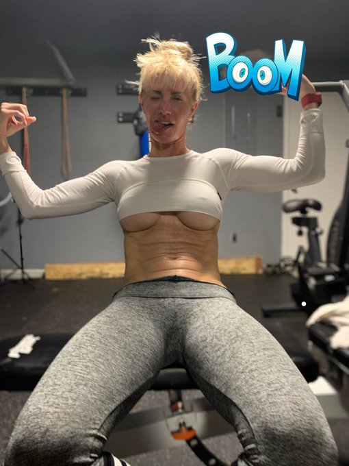 I got 99 problems but a bench ain&rsquo;t one 💪🏿😏🏋️&zwj;♀️ https://t.co/9Uita09XDI