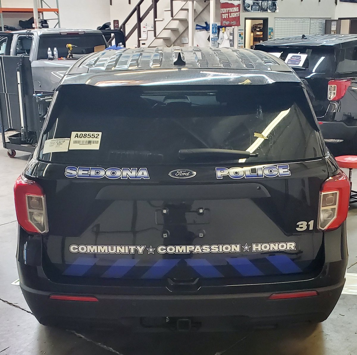 CharlesRHusted's tweet photo. Our new hybrid @Ford police package are almost ready to deploy & our Core Values on the back fit perfectly #CommunityCompassionHonor @CityofSedonaAZ https://t.co/RSnatRSWN2
