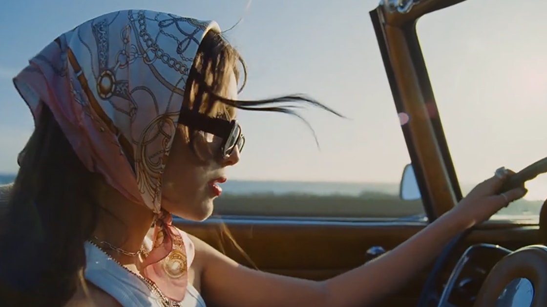 iheartsennott's tweet photo. the duality of taylor swift and olivia rodrigo... https://t.co/CgTidV4a5Z