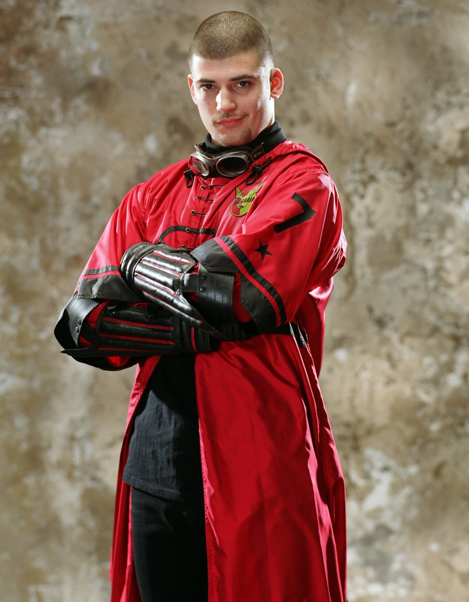  Happy birthday to Stanislav Ianevski who portrayed Viktor Krum in the films! 