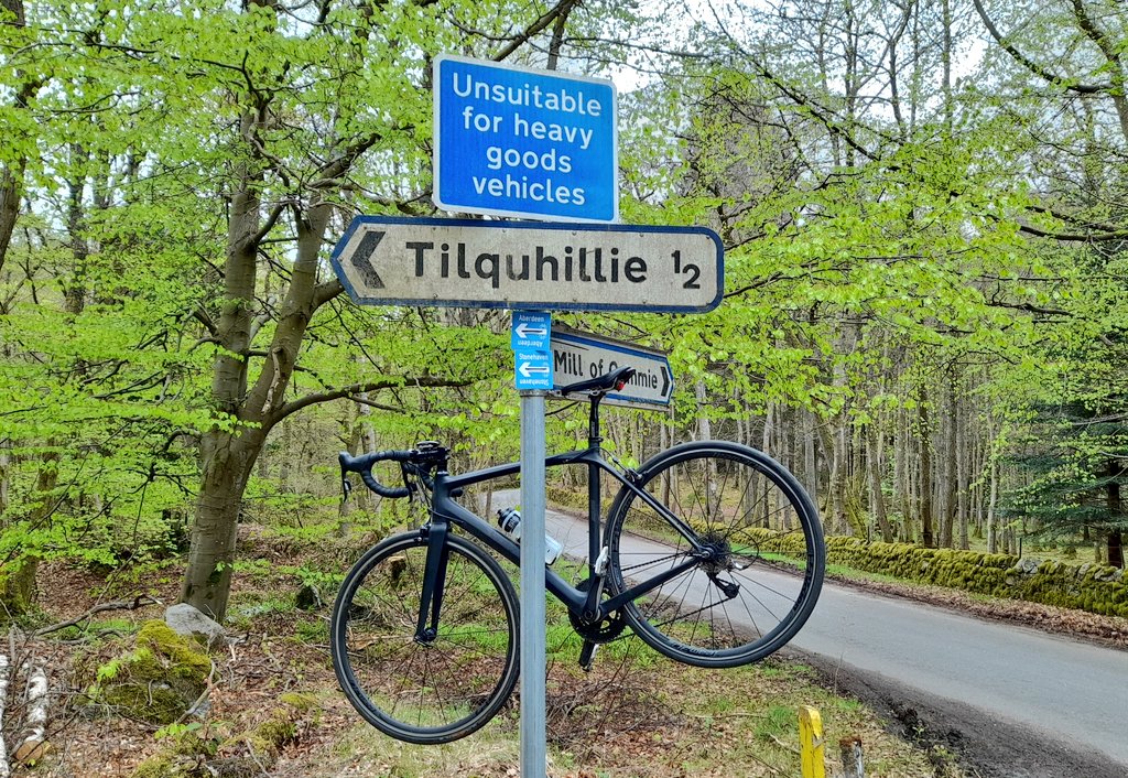 ride_the_north's tweet photo. Never been one to join a craze ...BUT as this one is sweeping the nation!  Aberdeen-Banchory (south side) + coffee @rembikes + Banchory-Aberdeen (north side). Cycling @visitabdn on #RtN153 #OffTheMark 🚴‍♂️🏴󠁧󠁢󠁳󠁣󠁴󠁿 https://t.co/rjPJCEWlzD