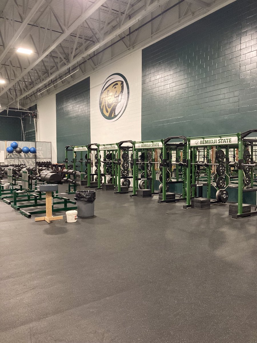 Thank you <a href="/CoachNickNissen/">Nick Nissen</a> and <a href="/BSUBeaversFB/">Bemidji State Football</a> for having me on campus for a junior day visit! I enjoyed see what BSU football was all about. #GrindTheAxe