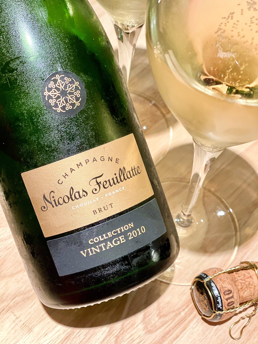 A simple Sunday brunch—Champagne and Sushi 🍱🍾

Nicolas Feuillatte Brut Collection Vintage 2010 

My notes at instagram.com/p/CO7usHYrfFi/…

Cheers and enjoy the Sunday everyone 🥂💫

#SundayMood #ChampagneBrunch