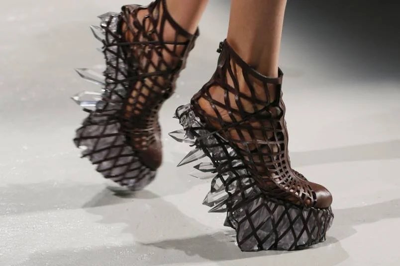 Okay show me a runway picture that you see and IMMEDIATELY recognize the collection. Mine’s the crystal shoes at Iris Van Herpen FW 2015, my jaw DROPPED that day