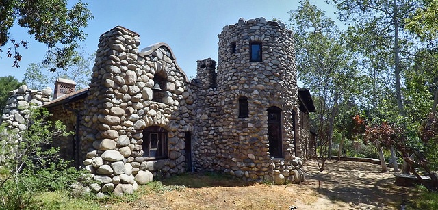 MuseumsofArroyo's tweet image. Today is Virtual Museums of the Arroyo Day ! Take a special virtual tour of the second floor of Lummis Home at 3:30pm today! What will you discover!!!! ?mota.dreamhosters.com/lummis-home-an…