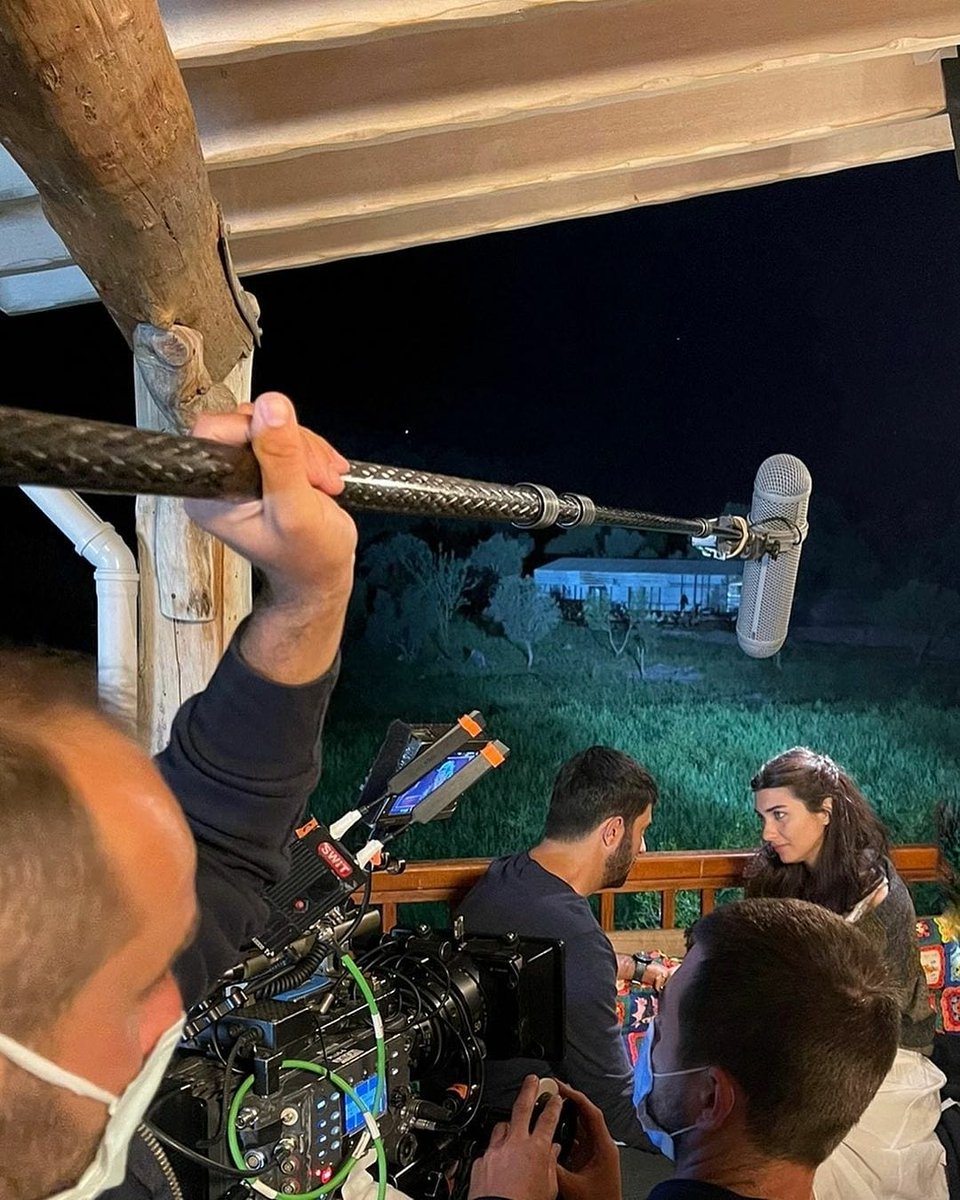 HaniyahMasowd's tweet photo. Thank you for giving us something to cheer about in their heartfelt absence from our screens @enginakyurek ❤❤❤
@tubabustun.official ❤❤❤
Reposted @serdar_armutlu güzel insanlar; güzel zamanlar..#dop #directorofphotography #serdararmutlu #cinematography #cinematographer https://t.co/FyBTl2E62Y