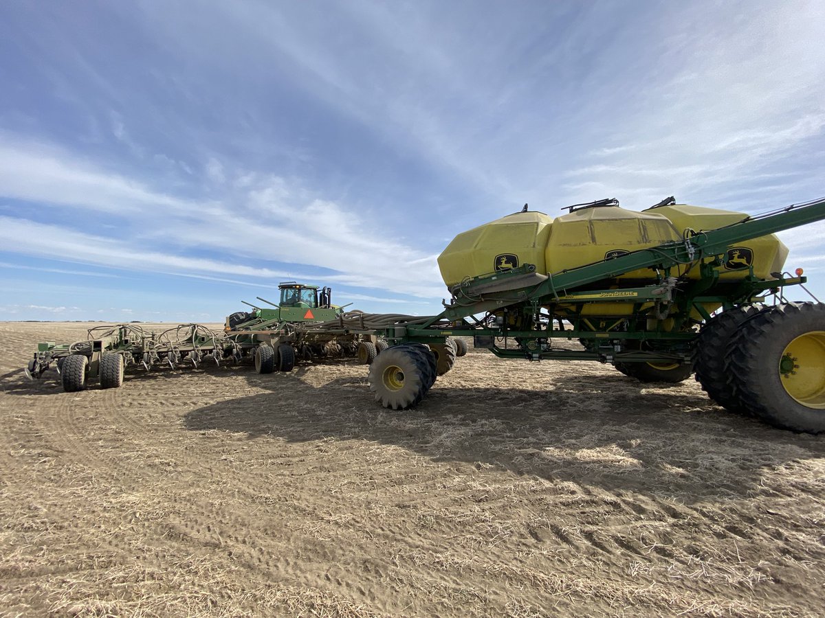 agnathanstamp's tweet photo. Saturday check list - teaching the boys how the irrigation works, scouting for in crop herbicide timing, keeping the seeders going for the last few quarters, and a stop in at Wendy’s for milk shakes. #nextgenerationoffarmers https://t.co/0HFYJC8SHO