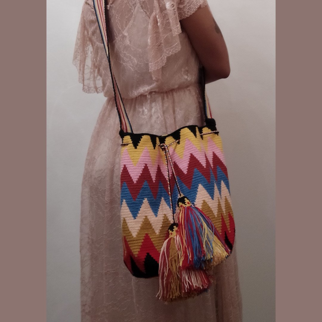 CataStoreIt's tweet photo. catastoreit Borsa all'uncinetto/ Wayuu Bag
https://t.co/w7A9fVgPMp
 
#wayuu #wayuubags #wayuustyle#uncinetto#roma#treviso#modadonna#estate#spring#catastoreitàborsemare#borseuncinetto#caorle#bohochic#style#artigianato#colorful#chic#primavera#japan#boston#uncinettomania#holanda https://t.co/Y8ffiWB3VQ