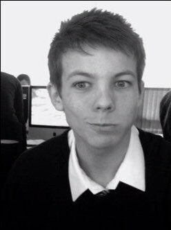 _nixller's tweet photo. -quince-
¿Louis puberto? mi nueva adicción
I vote #Louies for #BestFanArmy at the #iHeartAwads
#LouiesVSLouies https://t.co/80u2bIfEMf