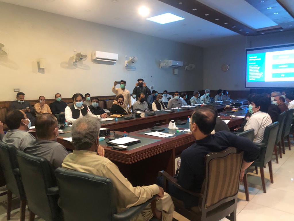 zaka_panhwar's tweet image. PPP MPA PS-62 &amp;amp; Former Minister #LocalGovtSindh Respected @jamkhanshoro attended the meeting regarding #TauktaeCyclone emergency with several notables and District officers at Shahbaz hall, Shahbaz building Hyderabad