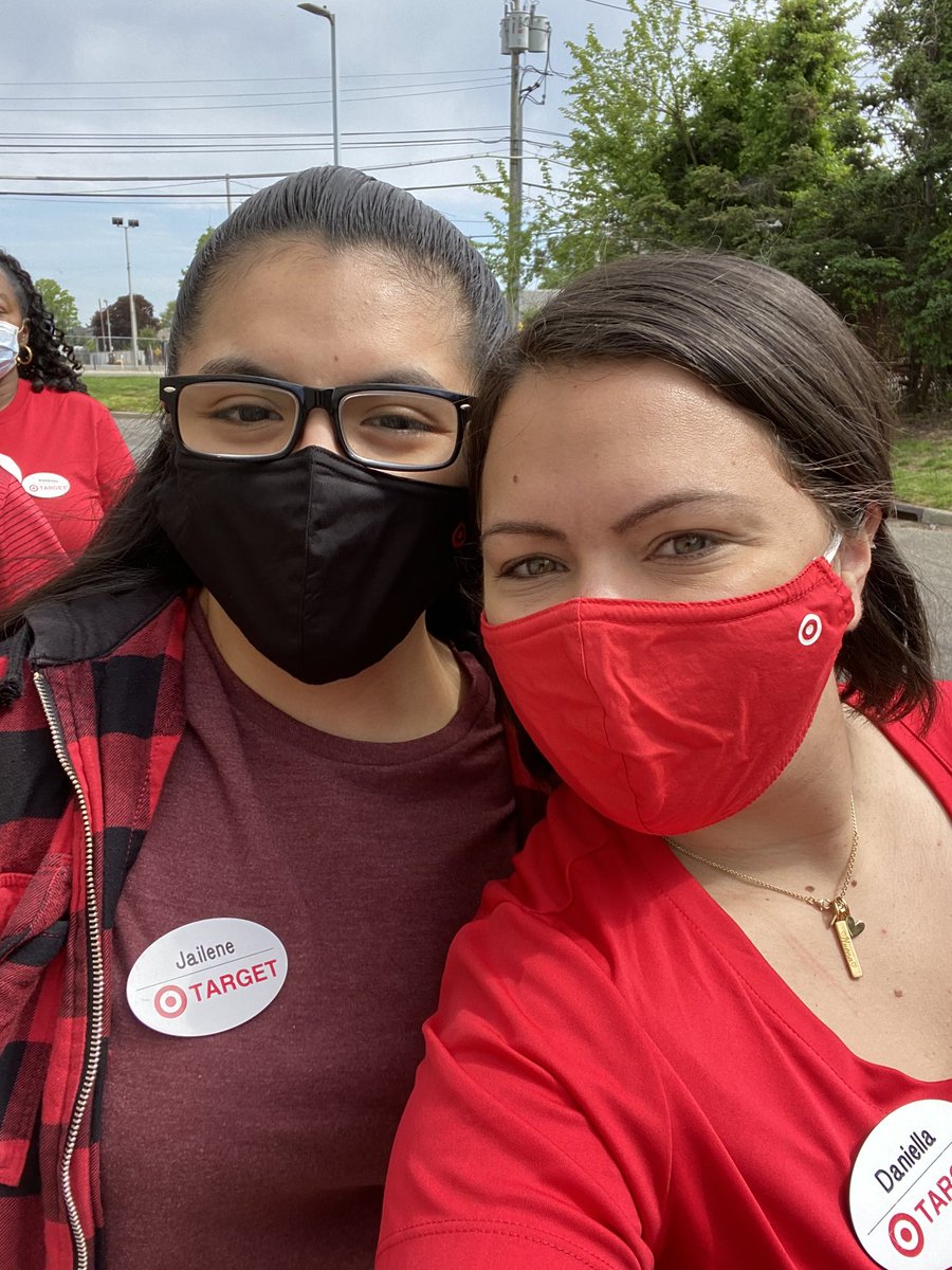 daniellakounas's tweet photo. T1264 team supporting the Virtual AIDS walk 2021 #walkitout #R400community #virtualaidswalk #aidswalknewyork2021 https://t.co/p6FJZkPkCC