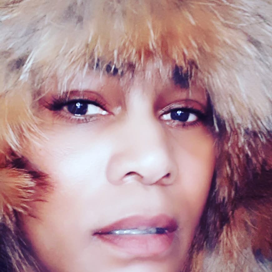 I have always hated winter's weather, but I have always loved its fashions!! 😘💂‍♀️❄🌈

#winterfashion #wintervssummer #michellesheltonhuff #modelmagic #modeling #actorslife #sagaftra #sag #screenactorsguilda wards #acting #filming